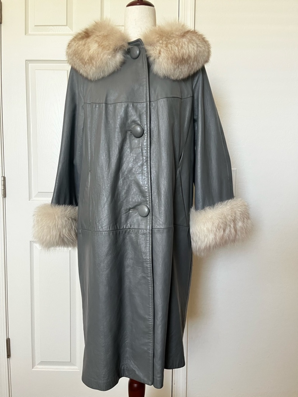 Vintage Gray Cabretta Leather Fur Trimmed Coat Women’s Medium
